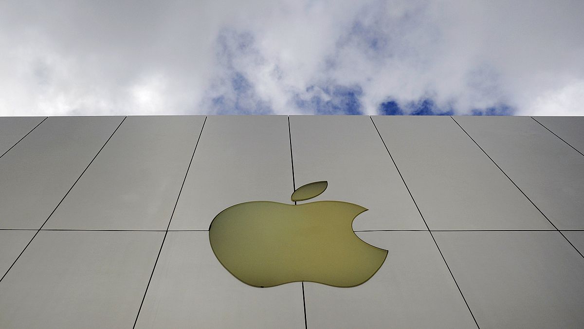 Apple in 'private' talks with battery suppliers for electric car