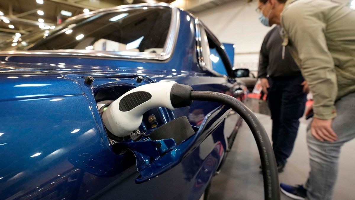 7 of the biggest myths about electric cars debunked by experts