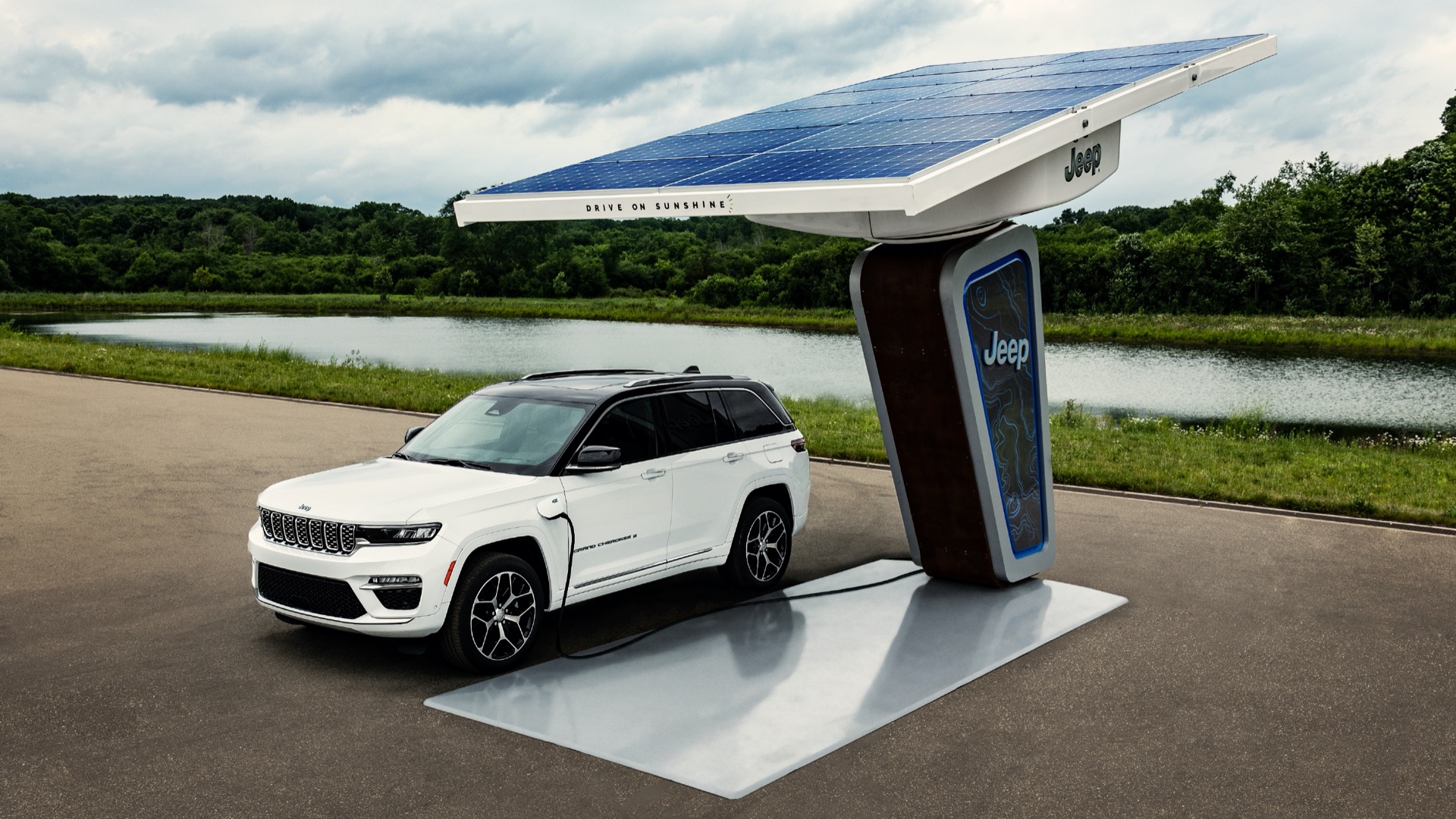 2022 Jeep Grand Cherokee 4xe plug-in hybrid goes 26 miles on a charge, gets 23 mpg on gasoline2022 Jeep Grand Cherokee 4xe plug-in hybrid goes 26 miles on a charge, gets 23 mpg on gasoline