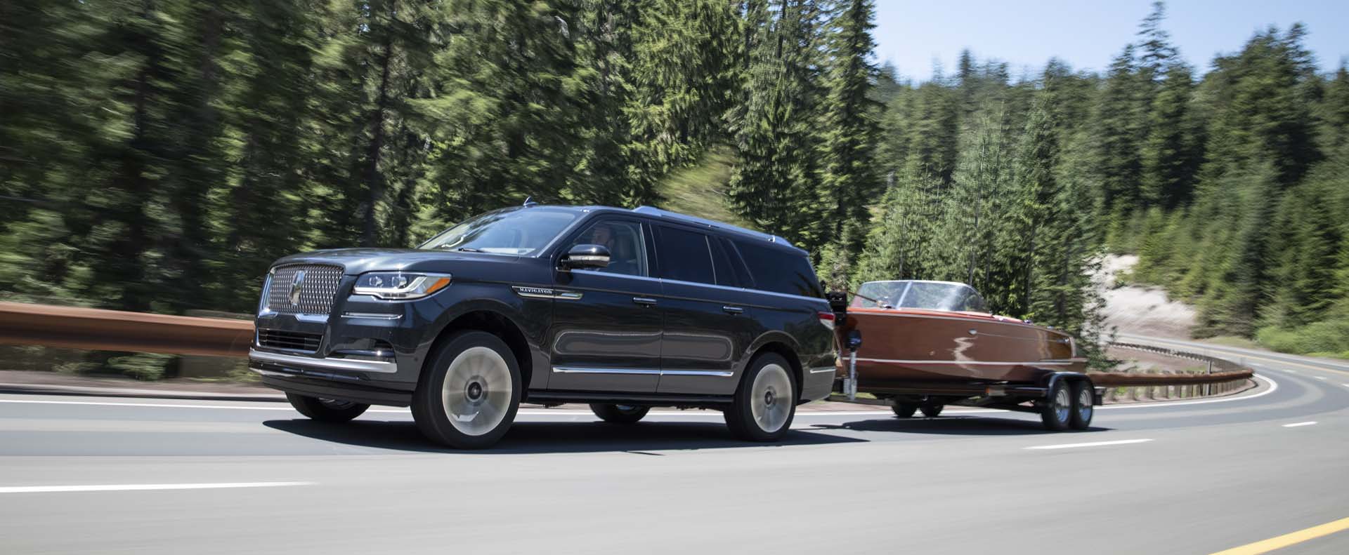 Report: Ford broadens plan for Lincoln EVs—including electric NavigatorReport: Ford broadens plan for Lincoln EVs—including electric Navigator