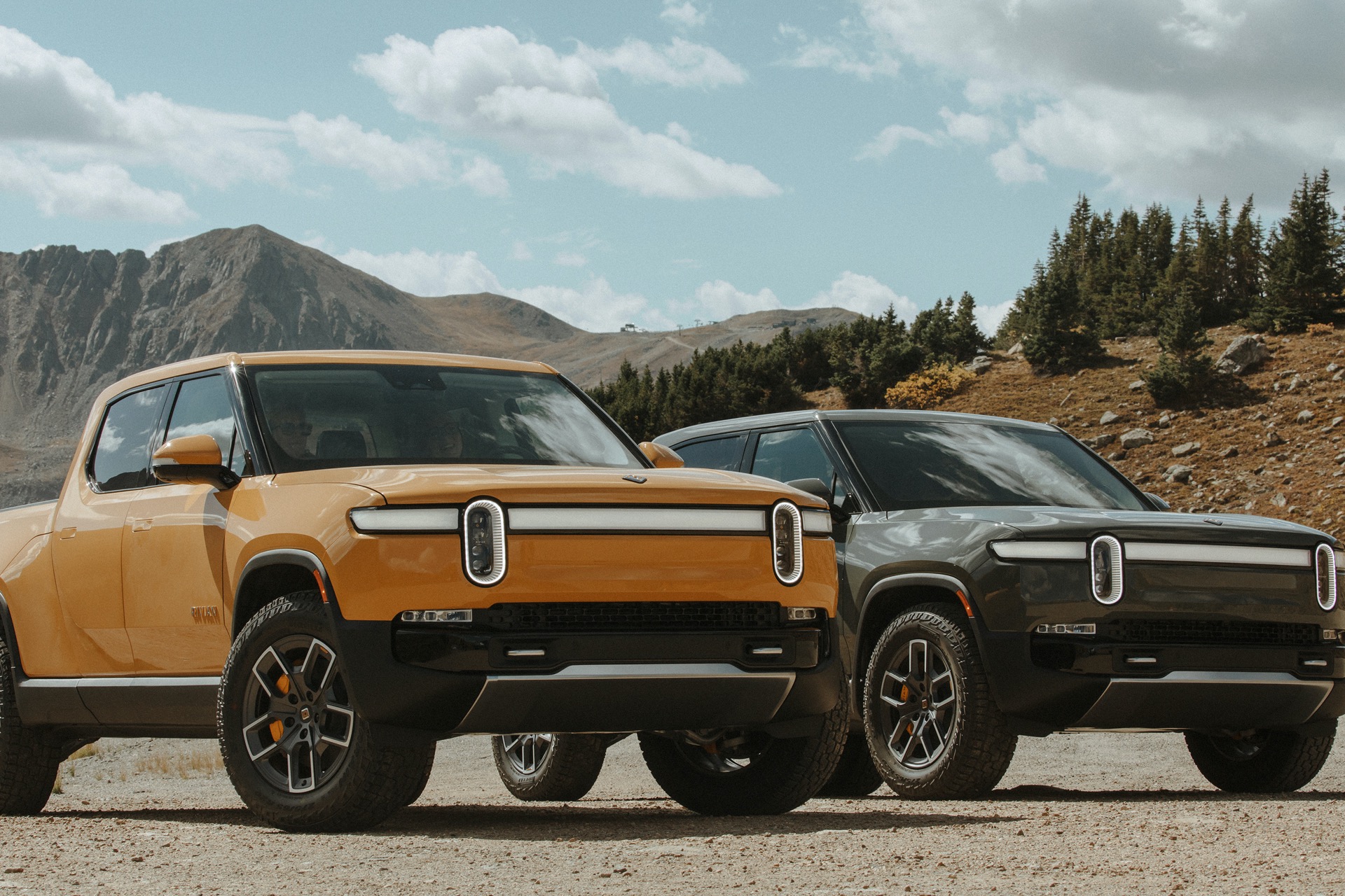 Ford drops its plans to develop EVs with RivianFord drops its plans to develop EVs with Rivian