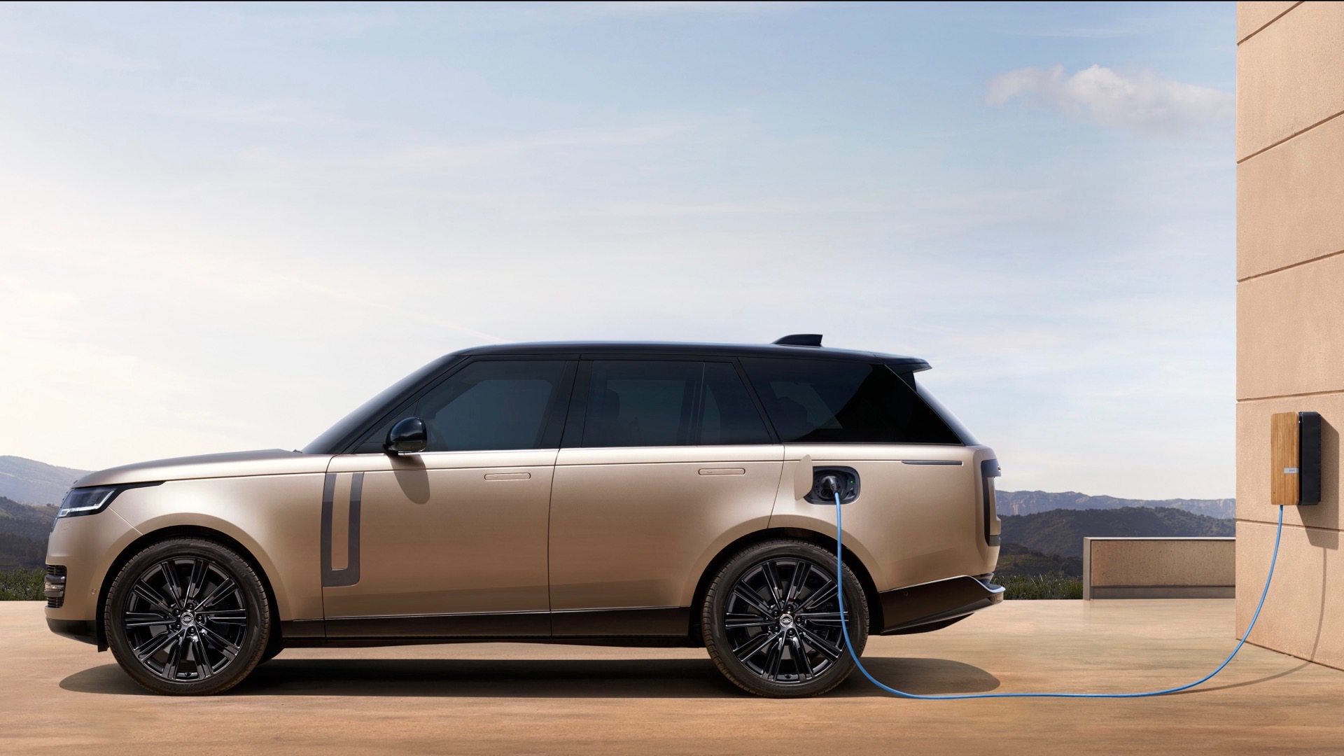 2023 Range Rover P440e: 48 electric miles expected for plug-in hybrid, $106,250 starting price 2023 Range Rover P440e: 48 electric miles expected for plug-in hybrid, $106,250 starting price