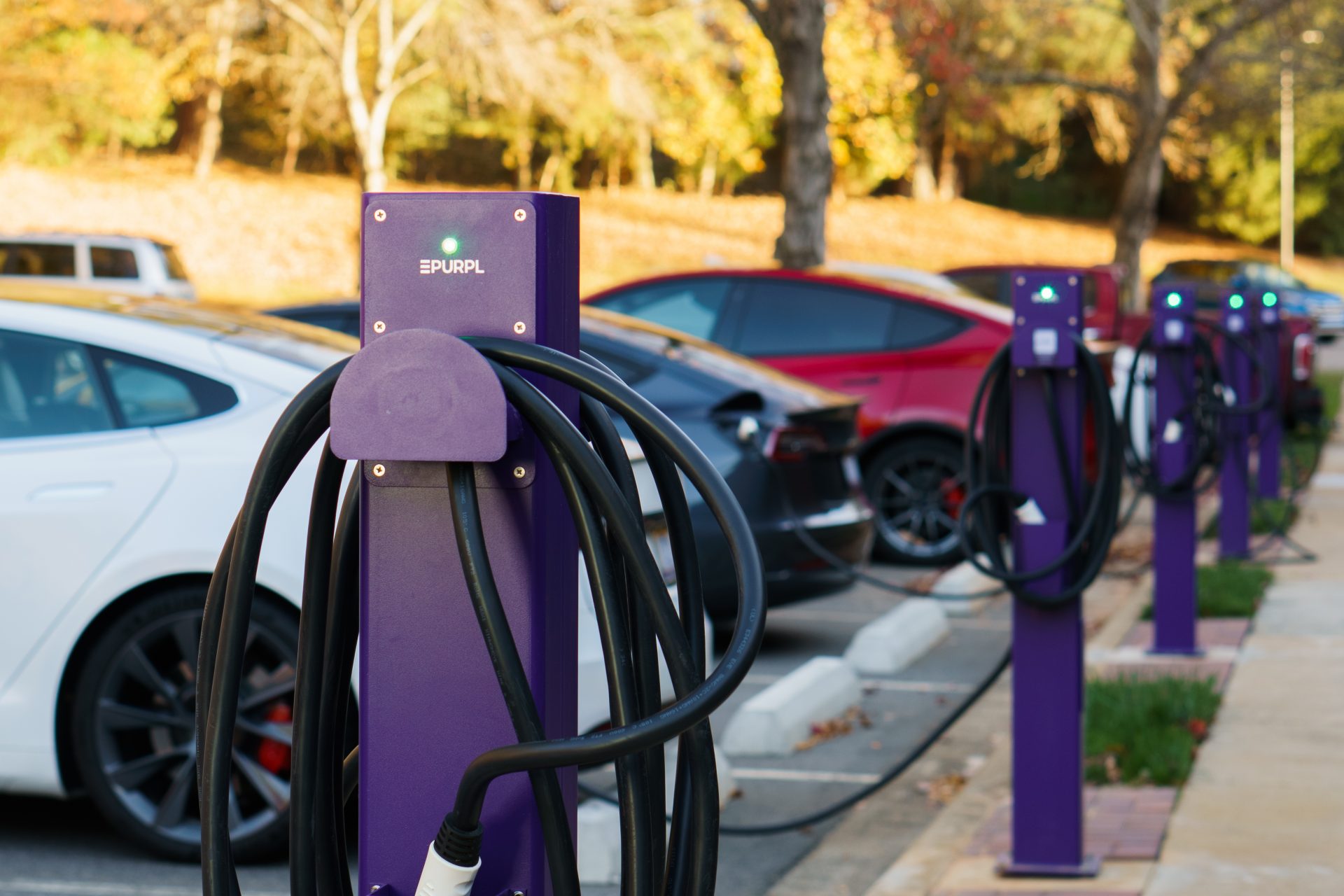 Multi-unit dwellings could avoid EV-charging sticker shock with peak-demand systemsMulti-unit dwellings could avoid EV-charging sticker shock with peak-demand systems