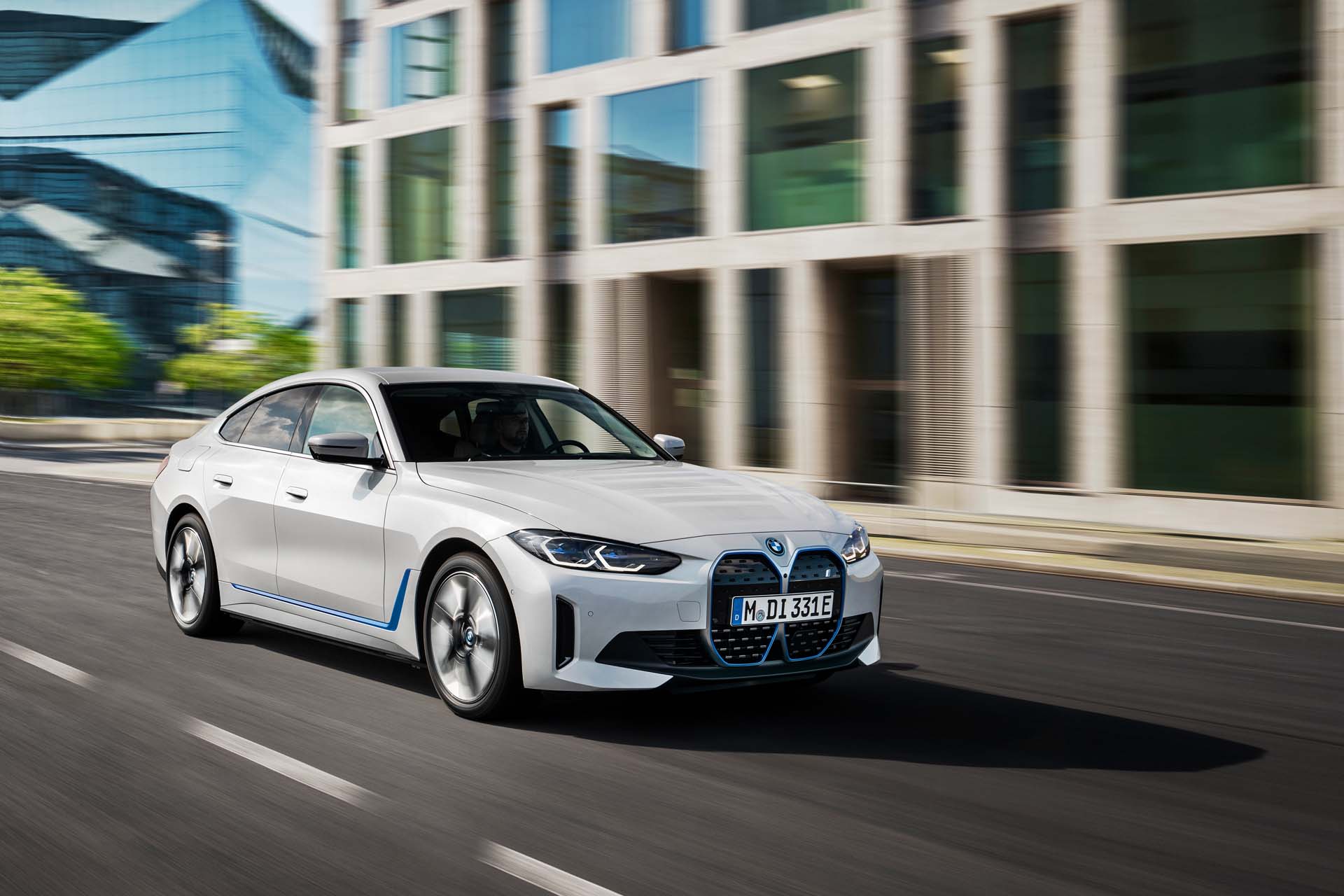 BMW EVs not targeting range of 400 miles or more: Here's whyBMW EVs not  targeting range of 400 miles or more: Here's why - AutosEU