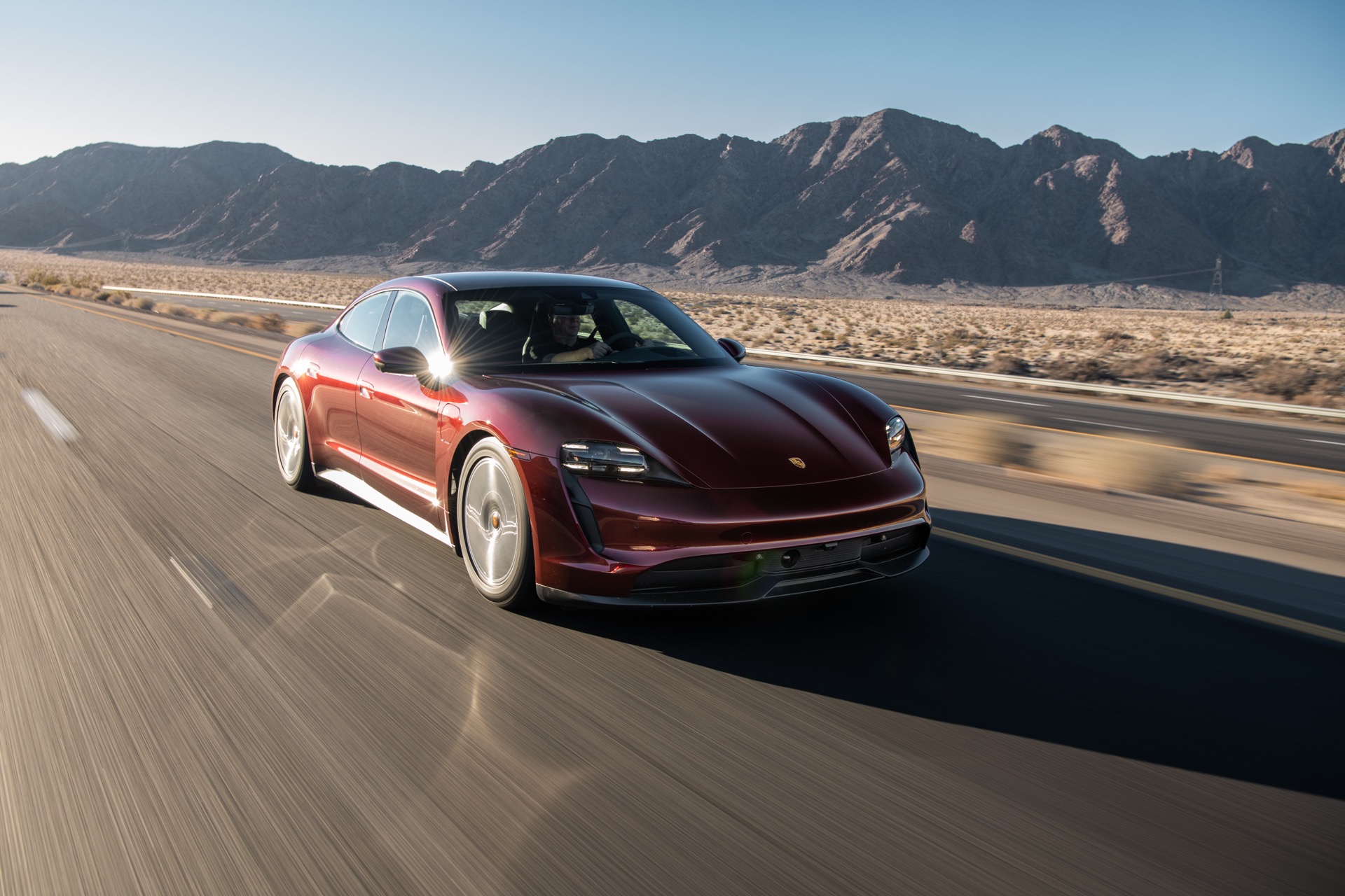 Porsche Taycan goes coast-to-coast with just 2.5 hours of chargingPorsche Taycan goes coast-to-coast with just 2.5 hours of charging