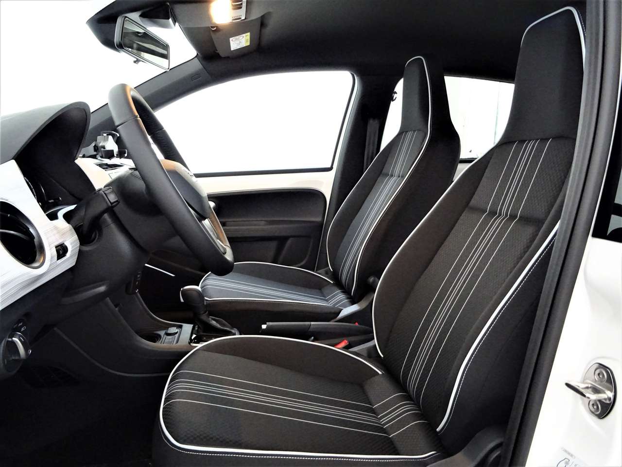 SEAT Mii electric (2020-2021) interior & comfort