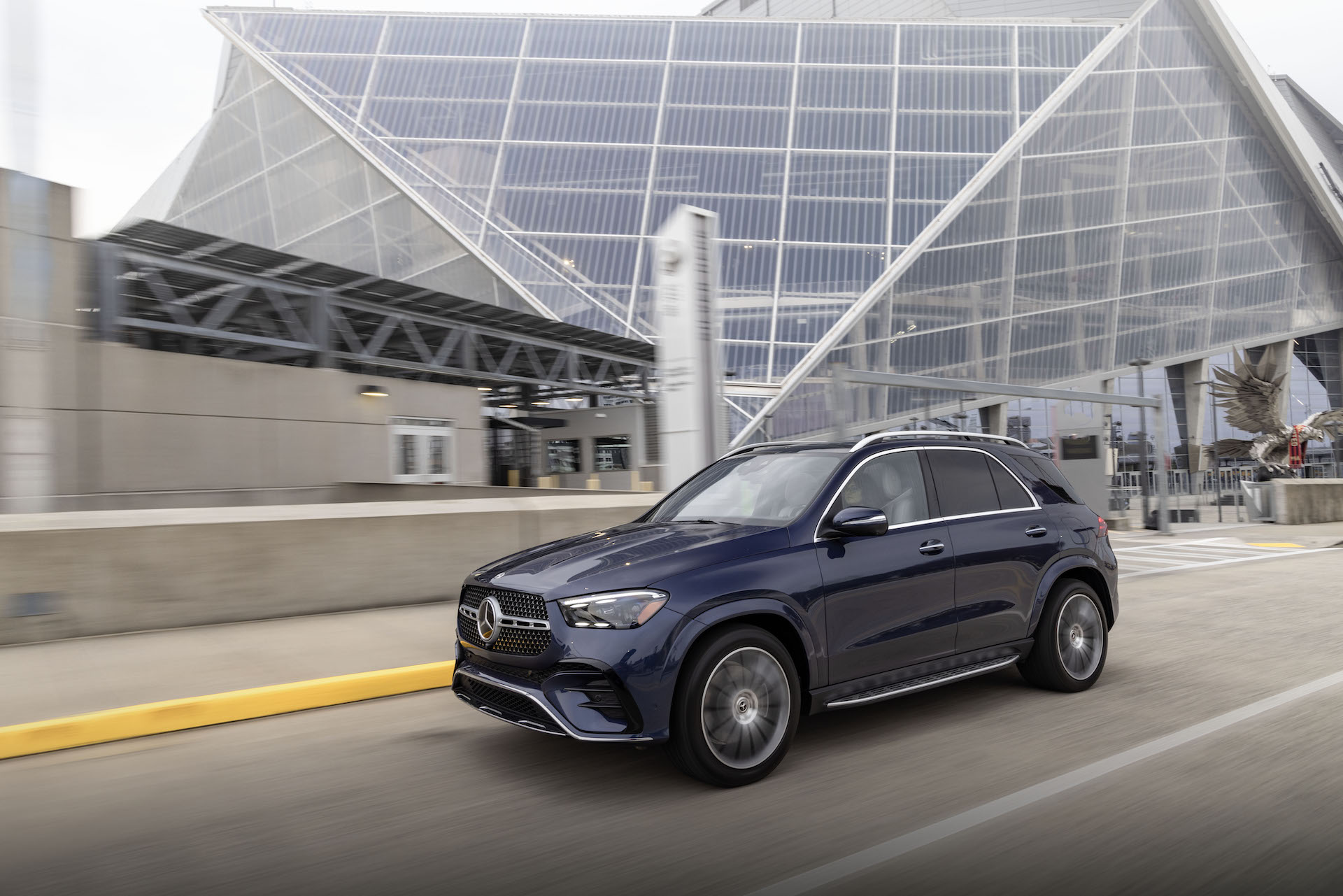 Review: 2024 Mercedes GLE 450e PHEV does hybrid the right way