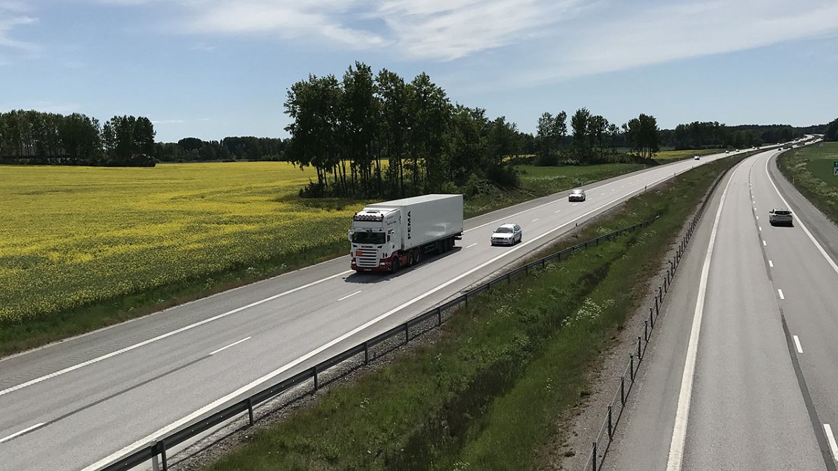 Sweden plans to build the world's first permanent e-road by 2025